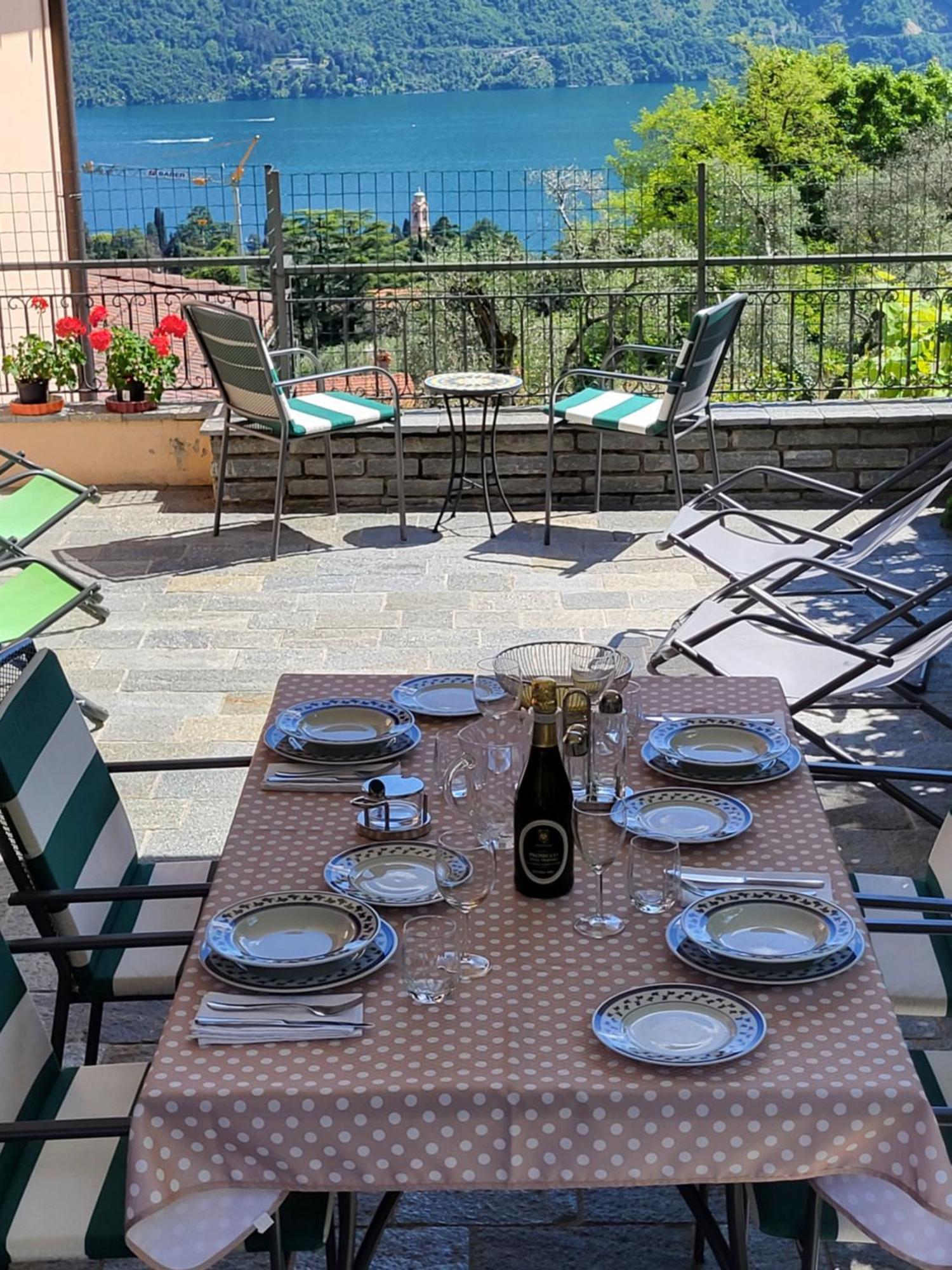 Casa Intignano - Appartamento Con Terrazzo Vista Lago Tremezzo Buitenkant foto