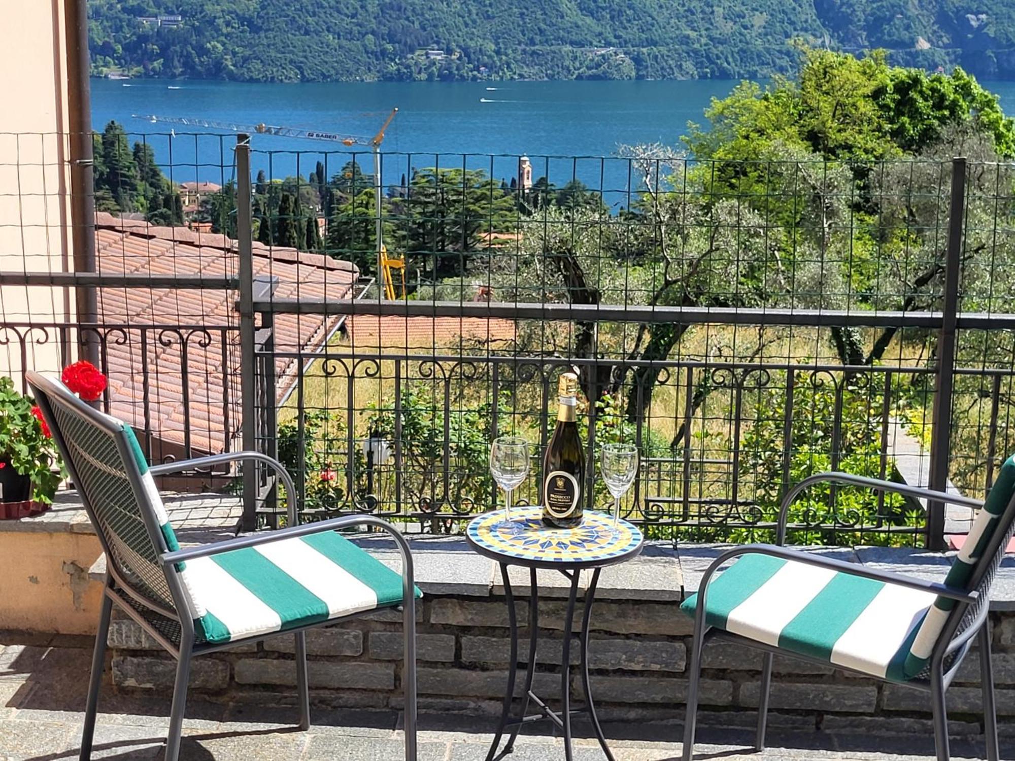 Casa Intignano - Appartamento Con Terrazzo Vista Lago Tremezzo Buitenkant foto